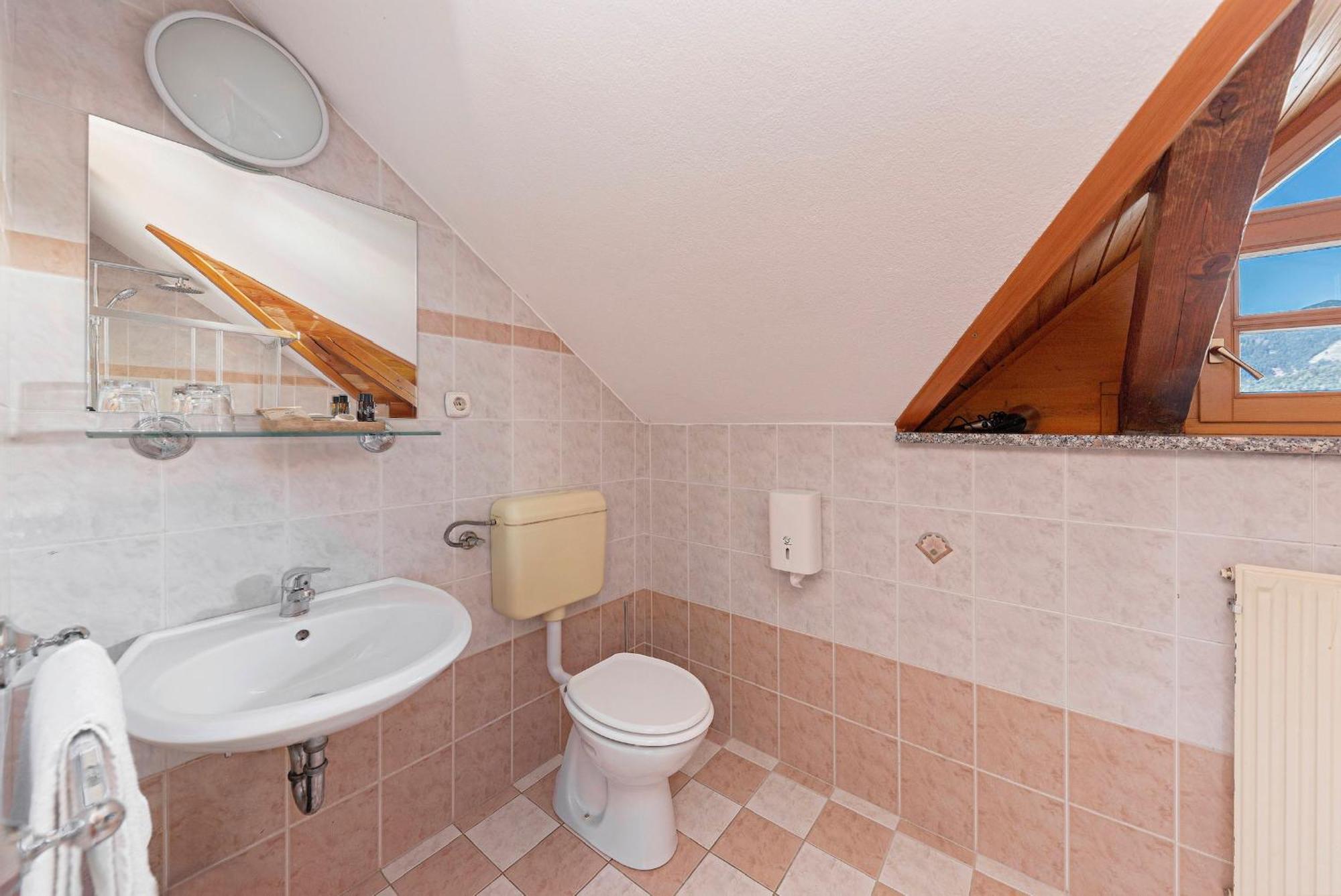 Gostilna Logar Otel Hotemaze Dış mekan fotoğraf