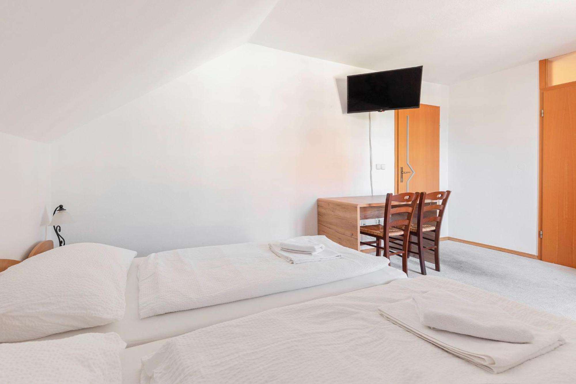 Gostilna Logar Otel Hotemaze Dış mekan fotoğraf
